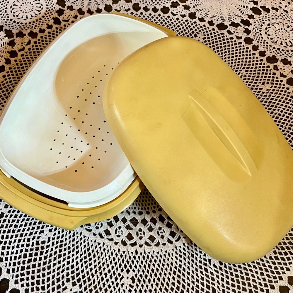 Vintage Tupperware Harvest Gold Microwave Rice & Vegetable Steamer 3 Piece